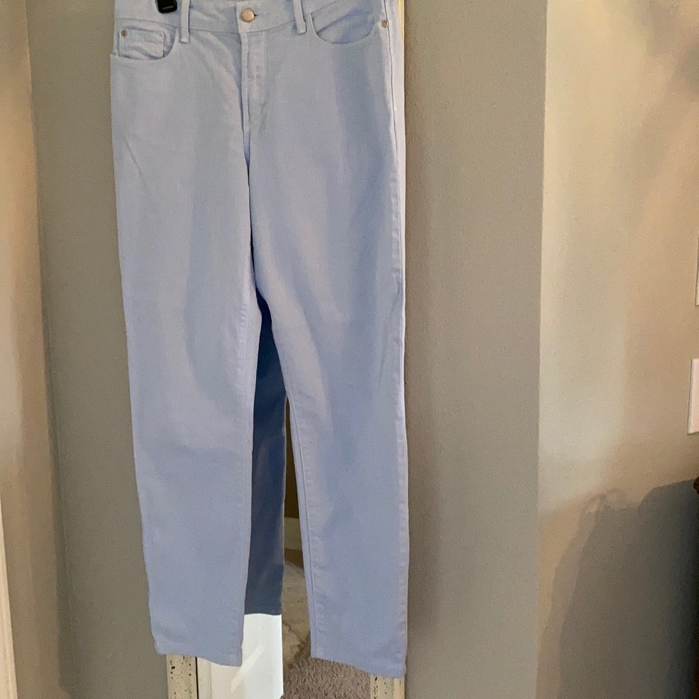NYDJ baby blue Alina jeans size 8 $20